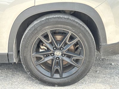 2024 Toyota Grand Highlander Base