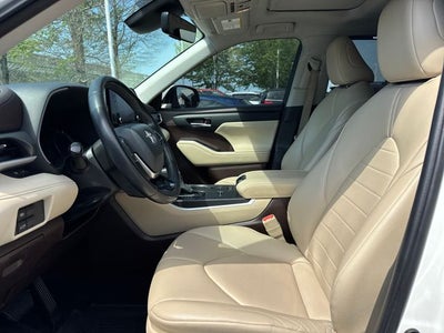 2021 Toyota Highlander Hybrid XLE