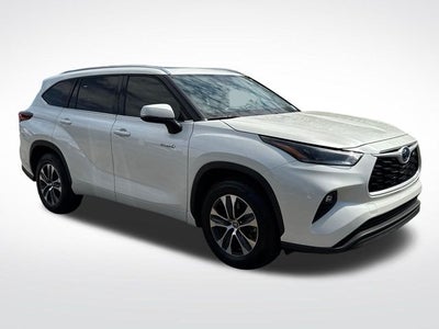 2021 Toyota Highlander Hybrid XLE