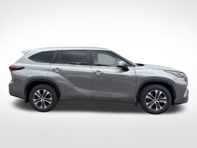 2025 Toyota Highlander XLE