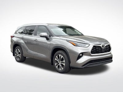 2025 Toyota Highlander XLE