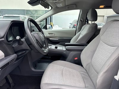 2024 Toyota Sienna LE 8 Passenger