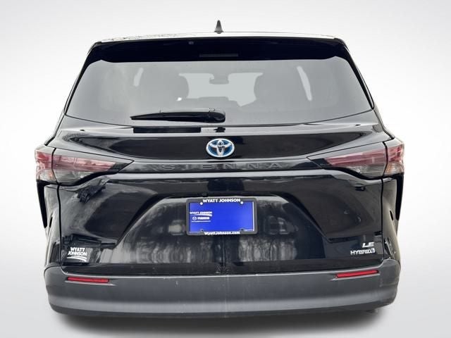 2024 Toyota Sienna LE 8 Passenger