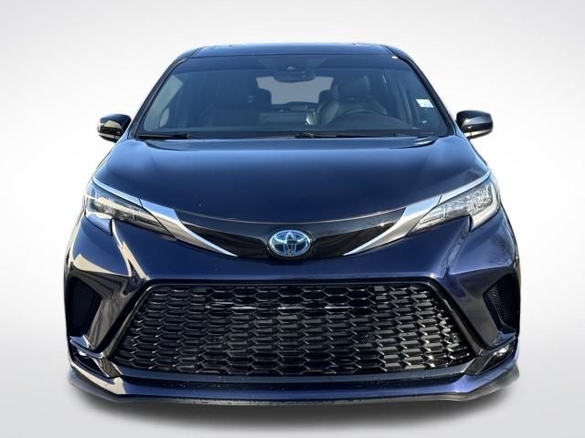 2022 Toyota Sienna XSE 7 Passenger