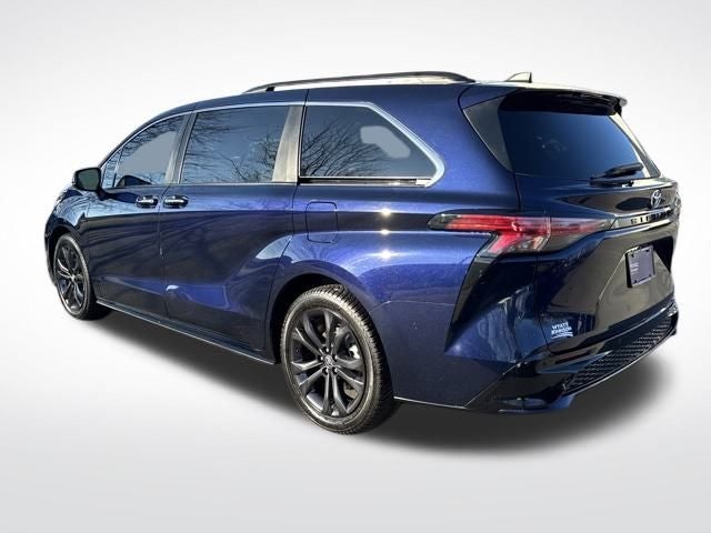 2022 Toyota Sienna XSE 7 Passenger