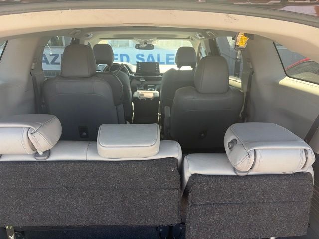 2023 Toyota Sienna XLE 8 Passenger