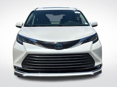 2023 Toyota Sienna XLE 7 Passenger