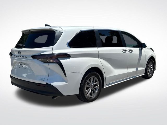 2023 Toyota Sienna XLE 7 Passenger