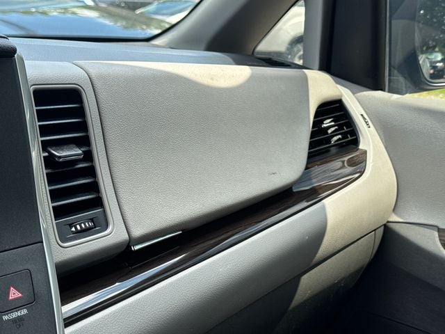 2019 Toyota Sienna XLE 8 Passenger