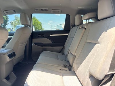 2016 Toyota Highlander LE