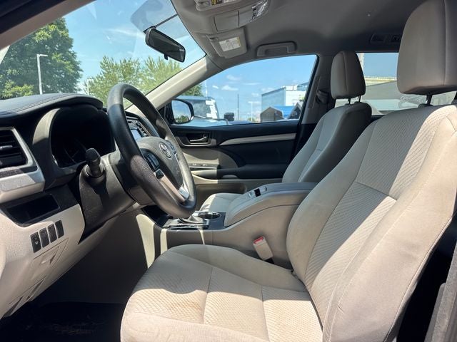 2016 Toyota Highlander LE