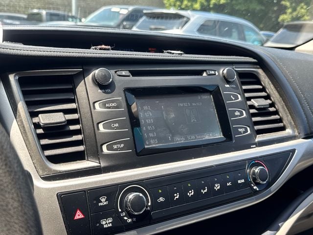 2016 Toyota Highlander LE