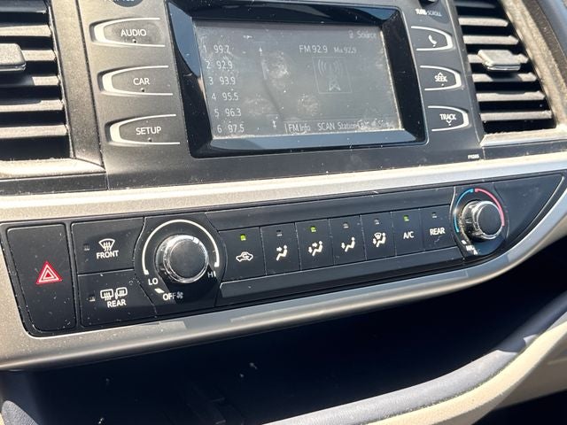 2016 Toyota Highlander LE