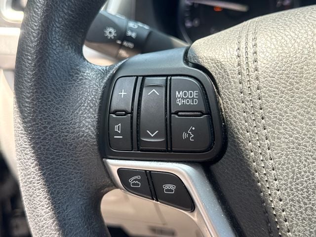 2016 Toyota Highlander LE