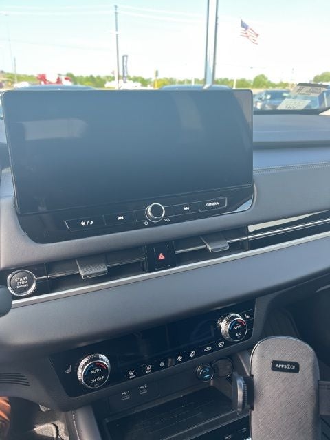 2025 Mitsubishi Outlander ES