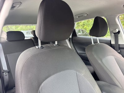 2025 Hyundai Kona SE