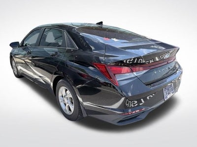 2022 Hyundai Elantra SE