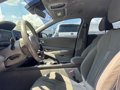 2022 Hyundai Elantra SEL