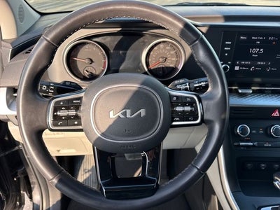 2024 Kia Carnival LX