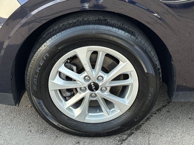 2023 Kia Carnival LX