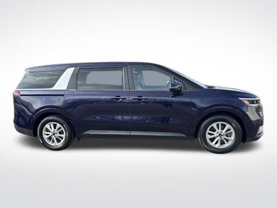 2023 Kia Carnival LX
