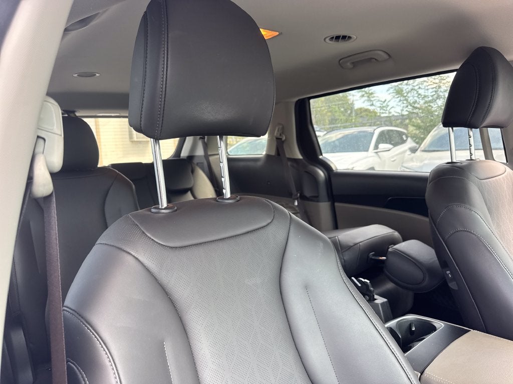 2026 Kia Carnival Hybrid LXS