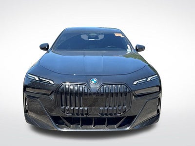 2023 BMW 7 Series 740i