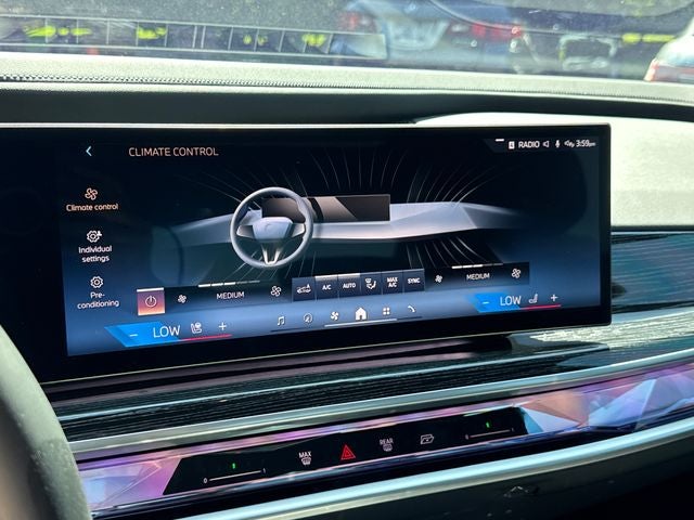 2023 BMW 7 Series 740i