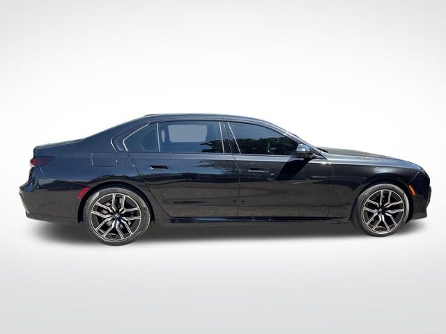 2023 BMW 7 Series 740i