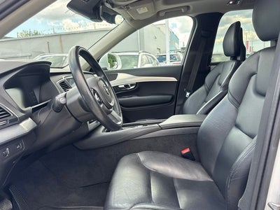 2018 Volvo XC90 T5 Momentum
