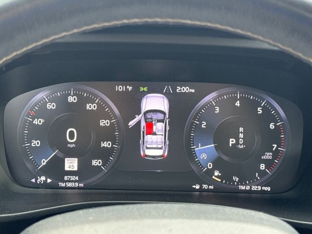 2020 Volvo XC40 R-Design