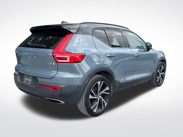 2020 Volvo XC40 R-Design