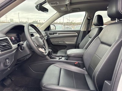 2022 Volkswagen Atlas 3.6L V6 SE w/Technology