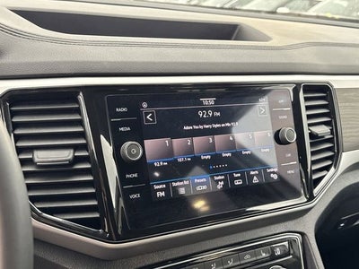 2022 Volkswagen Atlas 3.6L V6 SE w/Technology