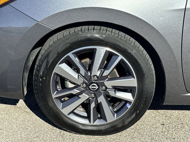 2023 Nissan Versa 1.6 SV