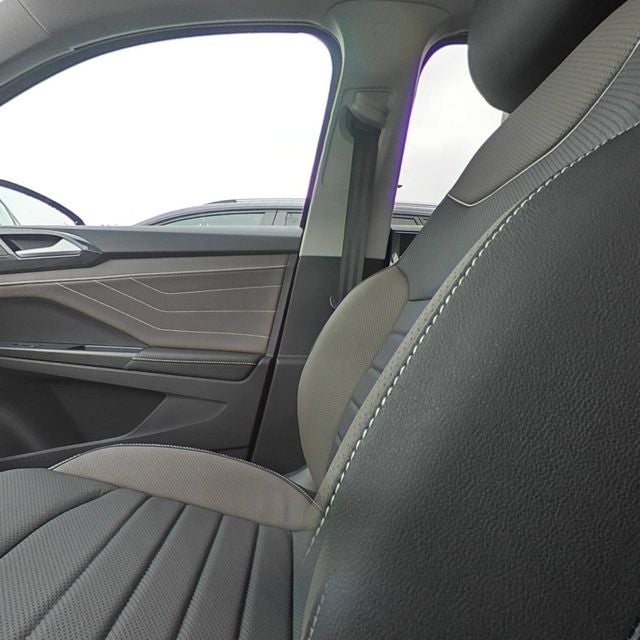 2024 Volkswagen Taos 1.5T SEL