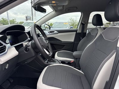 2025 Volkswagen Taos 1.5T SE