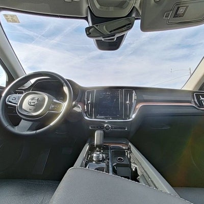 2024 Volvo S60 B5 Plus Dark Theme