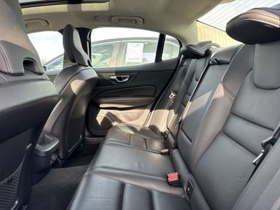 2024 Volvo S60 B5 Plus Dark Theme