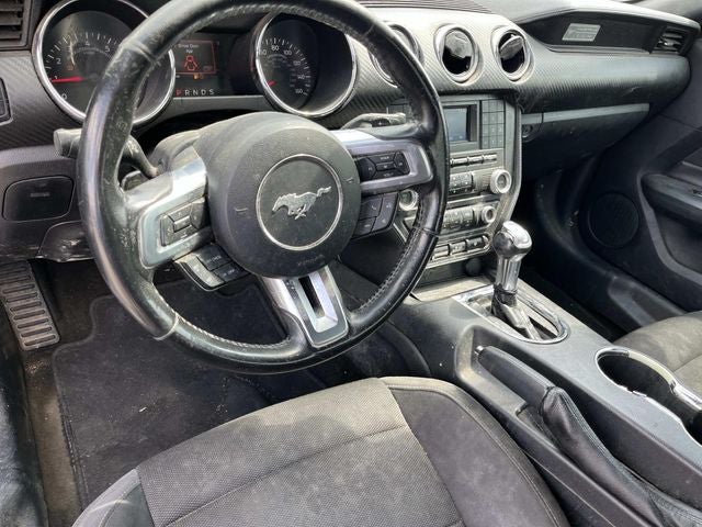 2016 Ford Mustang V6