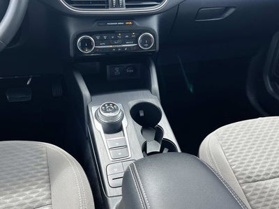 2022 Ford Escape Hybrid SE