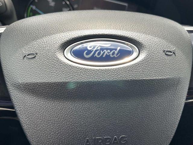 2022 Ford Escape Hybrid SE