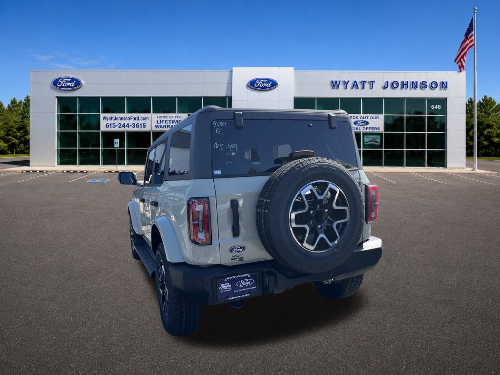 2026 Ford Bronco Outer Banks