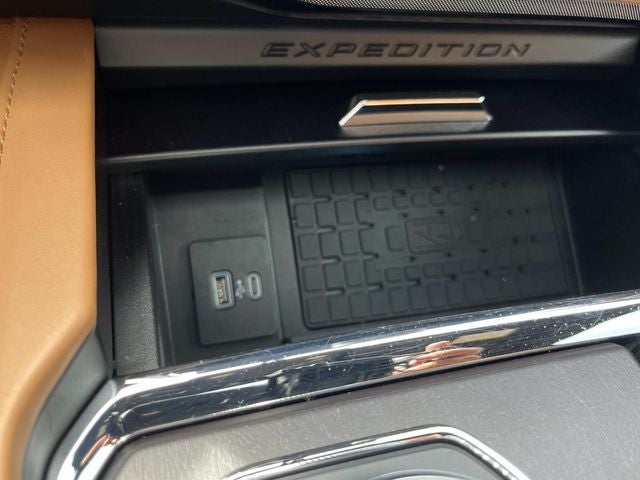 2022 Ford Expedition Max Platinum