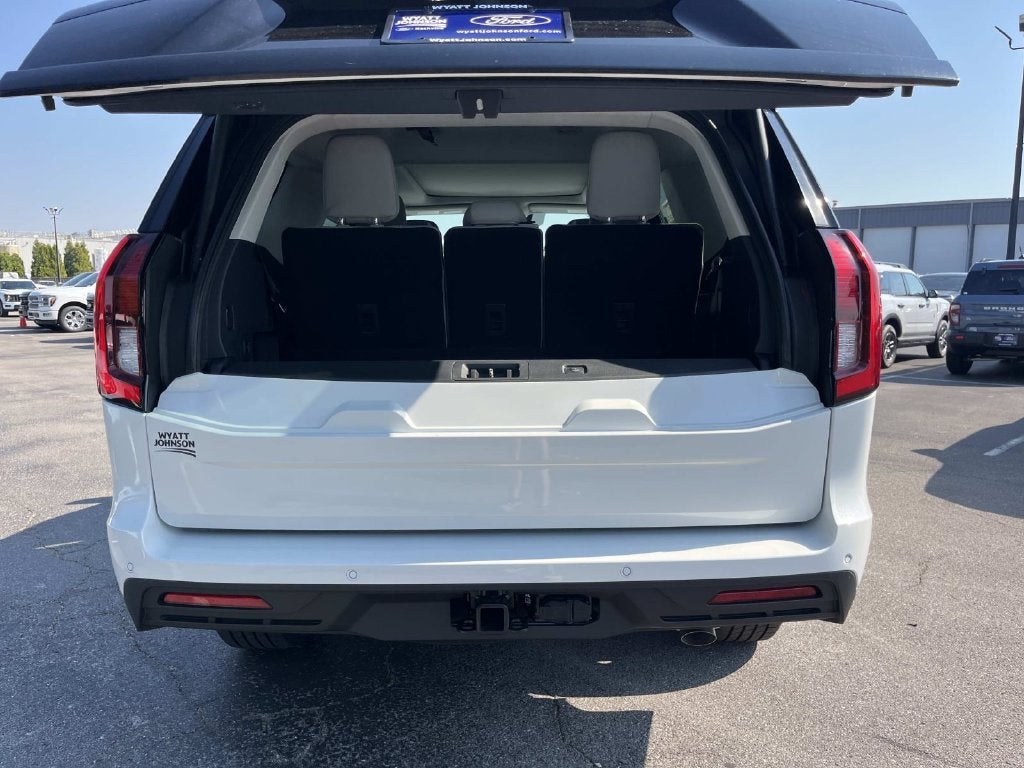 2027 Ford Expedition Active