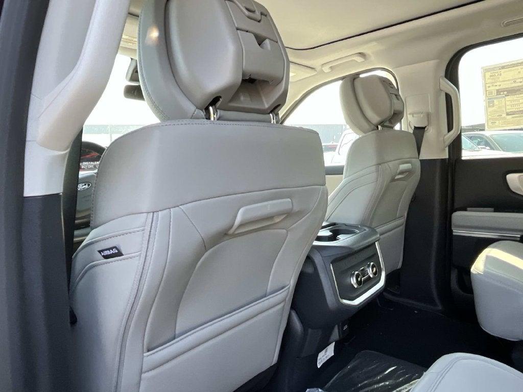 2027 Ford Expedition Active