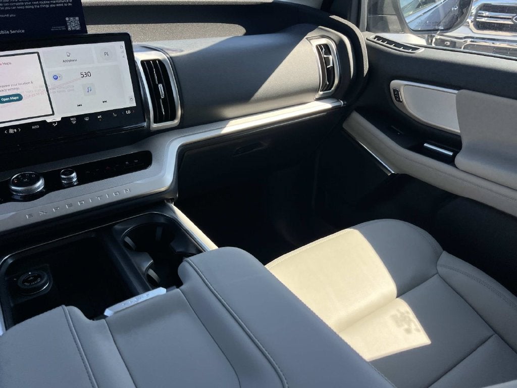 2027 Ford Expedition Active