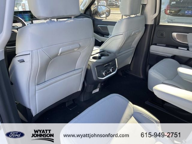 2025 Ford Expedition Platinum