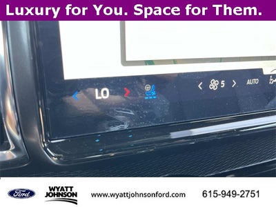 2025 Ford Expedition Platinum