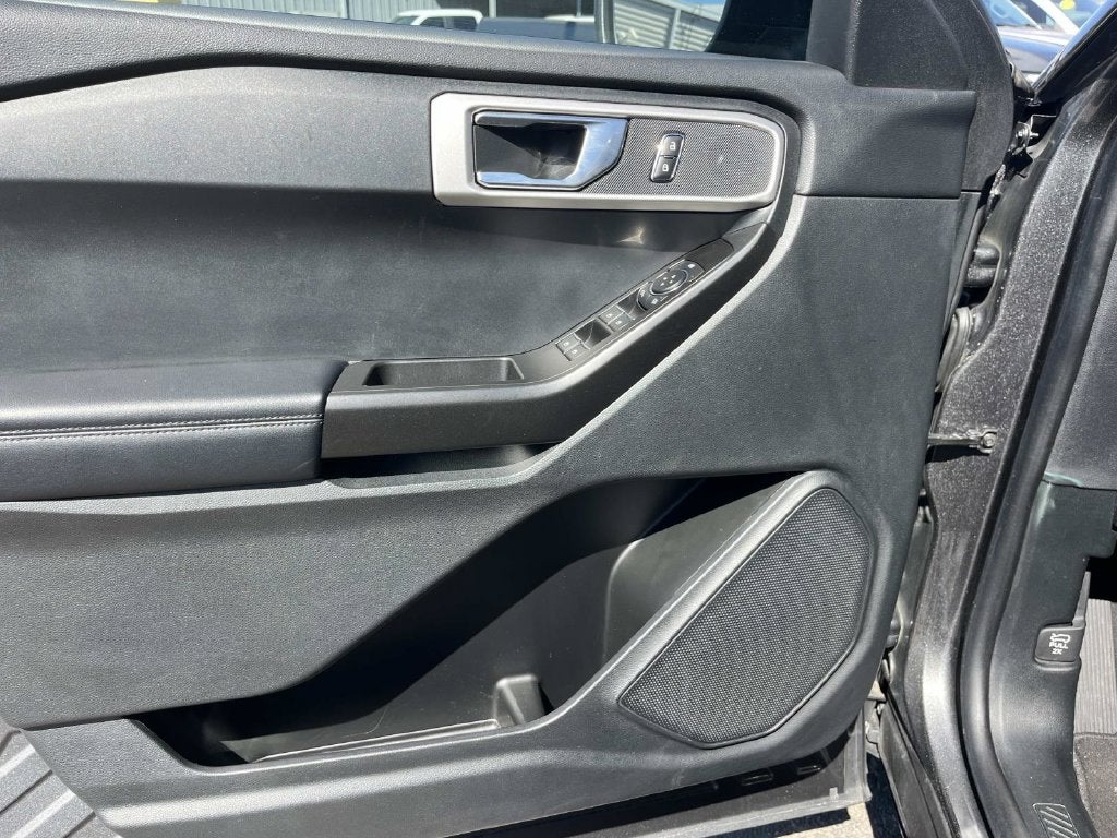 2020 Ford Explorer Base
